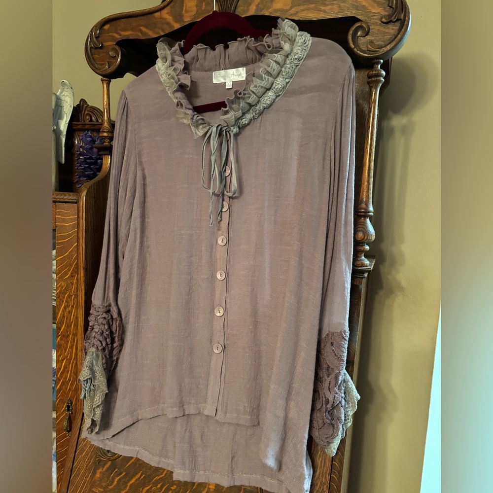 Pretty Angel Blouse